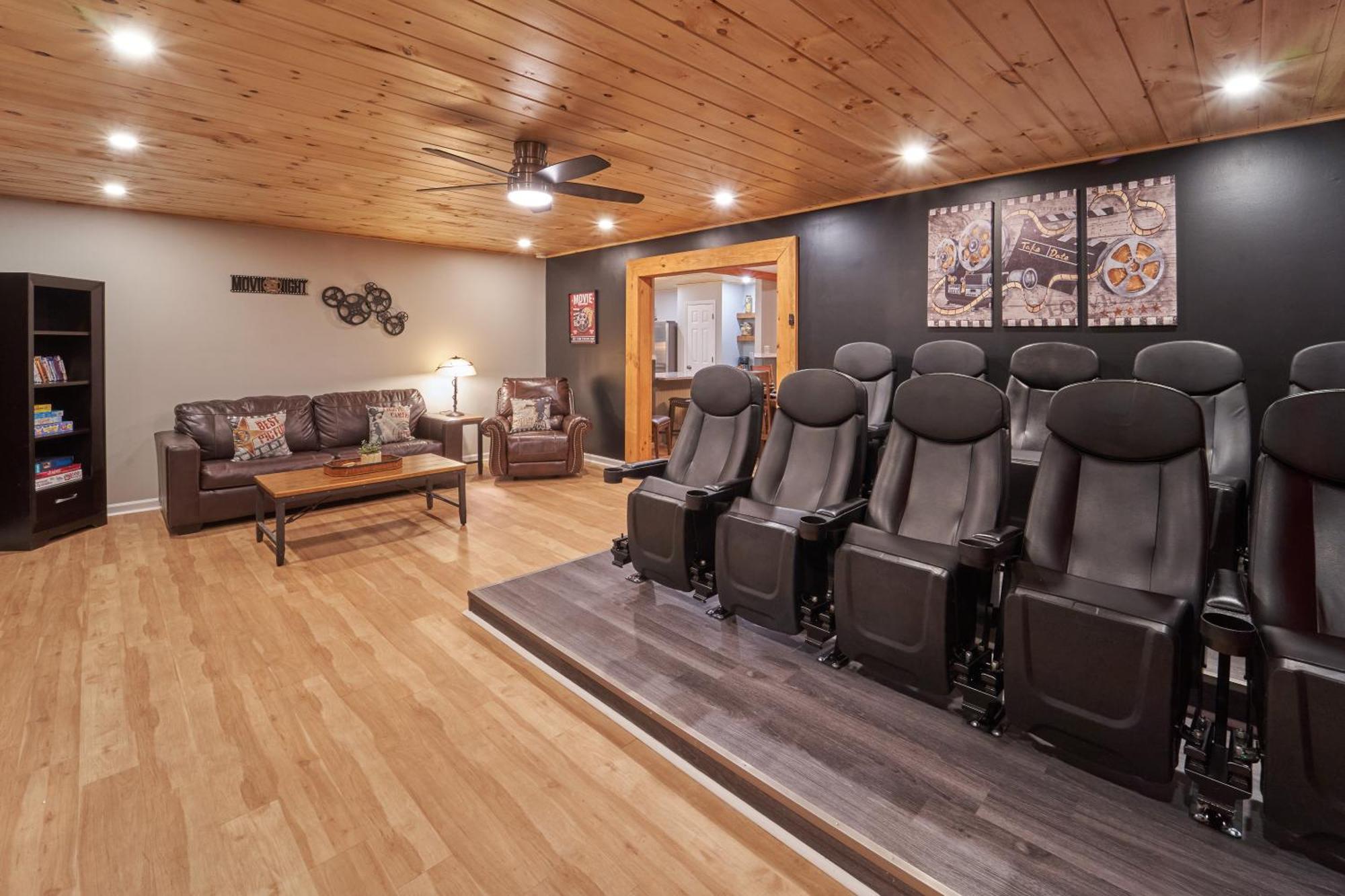 פיג'ן פורג' Entertainment Galore! Luxurious Property, Spectacular & Peaceful Setting, Great Location, Close To Major Attractions!! מראה חיצוני תמונה