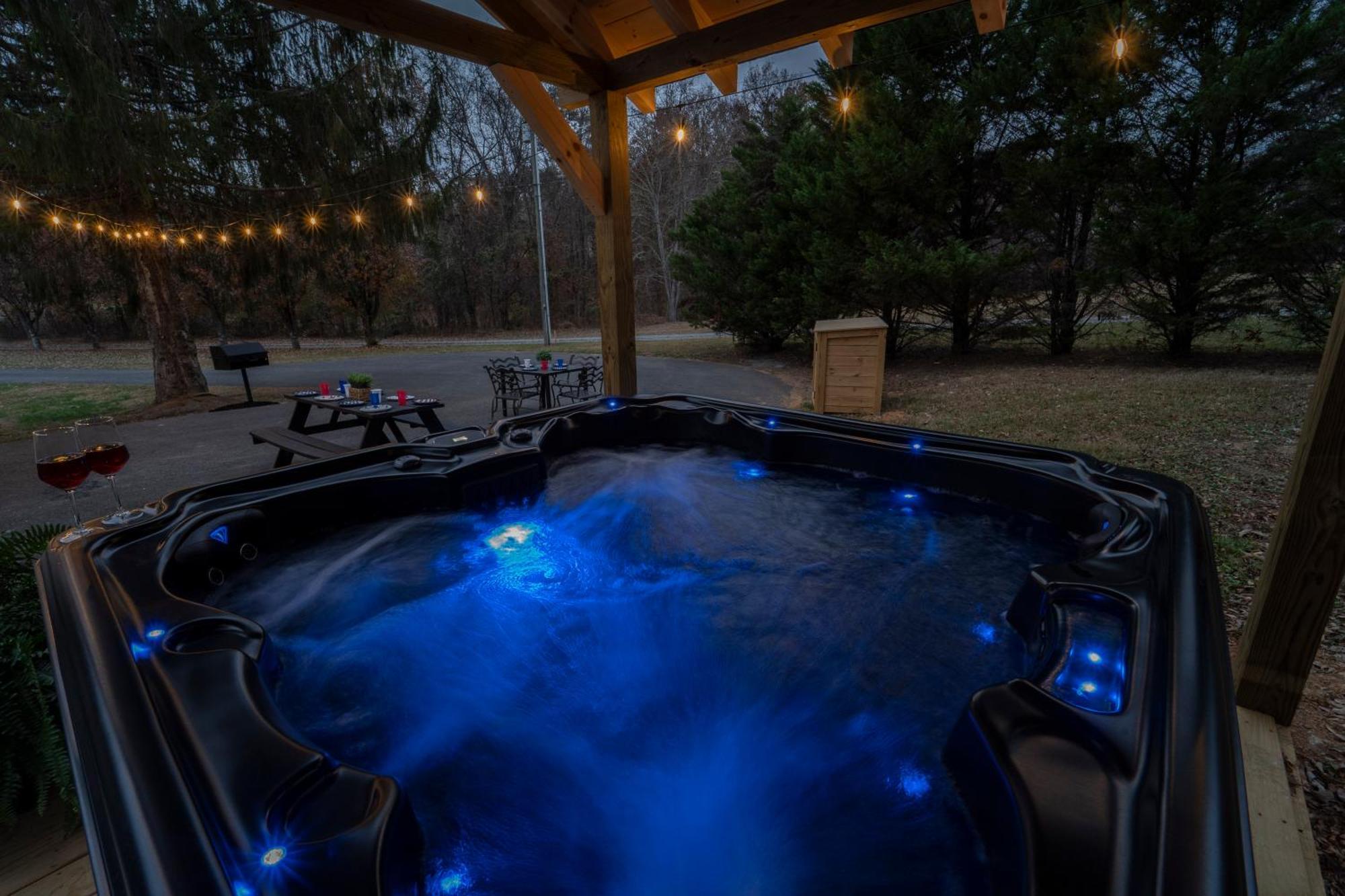 פיג'ן פורג' Entertainment Galore! Luxurious Property, Spectacular & Peaceful Setting, Great Location, Close To Major Attractions!! מראה חיצוני תמונה