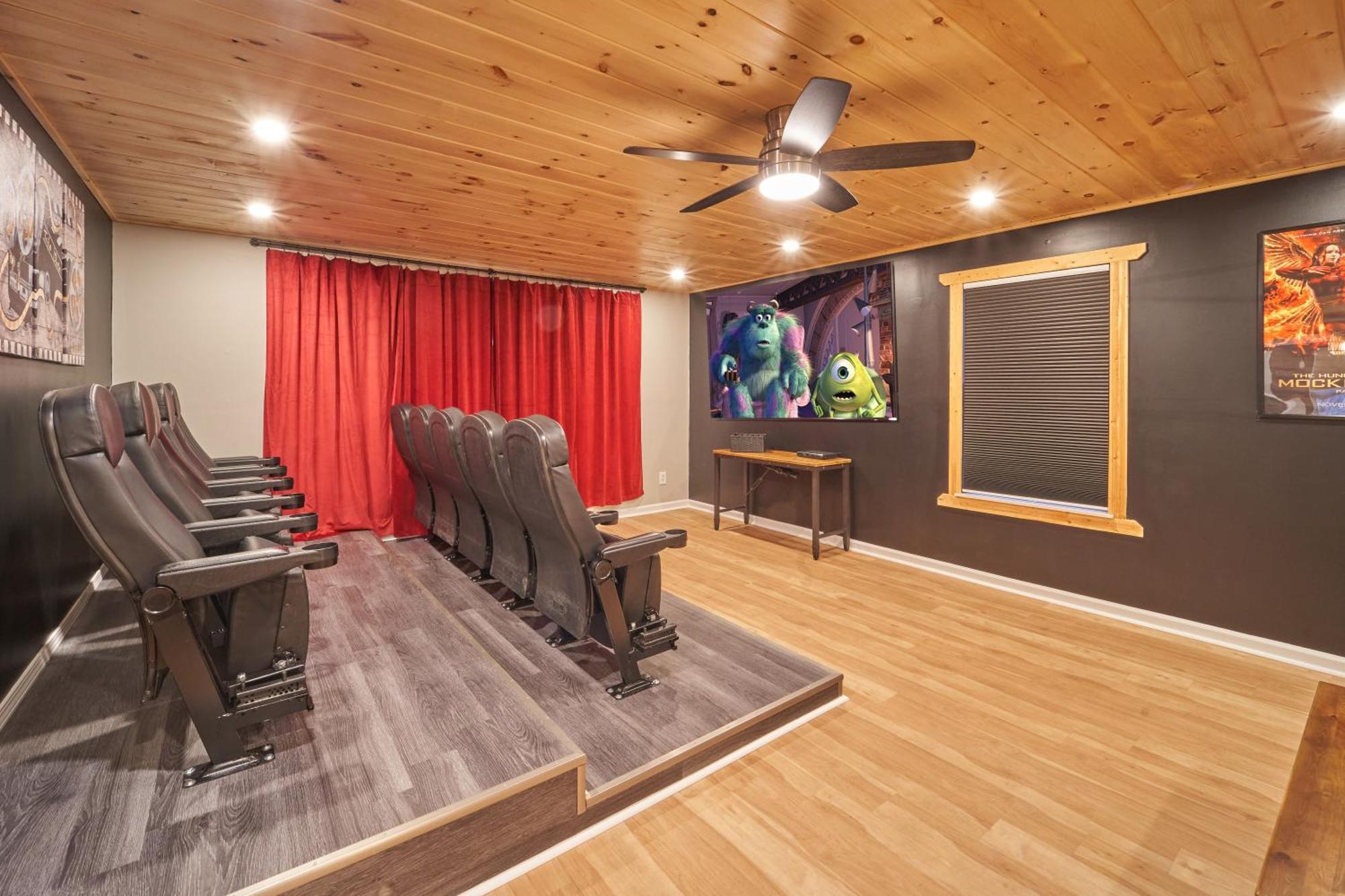 פיג'ן פורג' Entertainment Galore! Luxurious Property, Spectacular & Peaceful Setting, Great Location, Close To Major Attractions!! מראה חיצוני תמונה